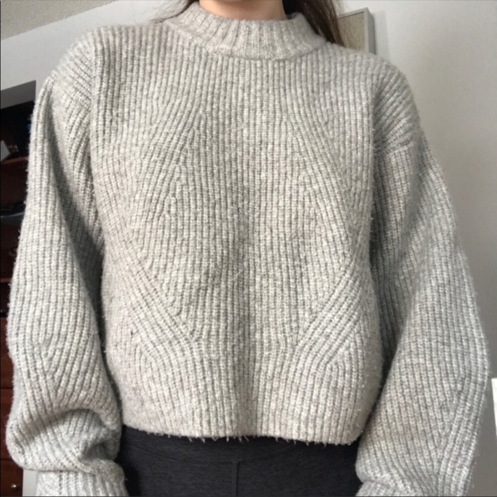 H&M Gray Ribbed Sweater - Picture 2 of 7